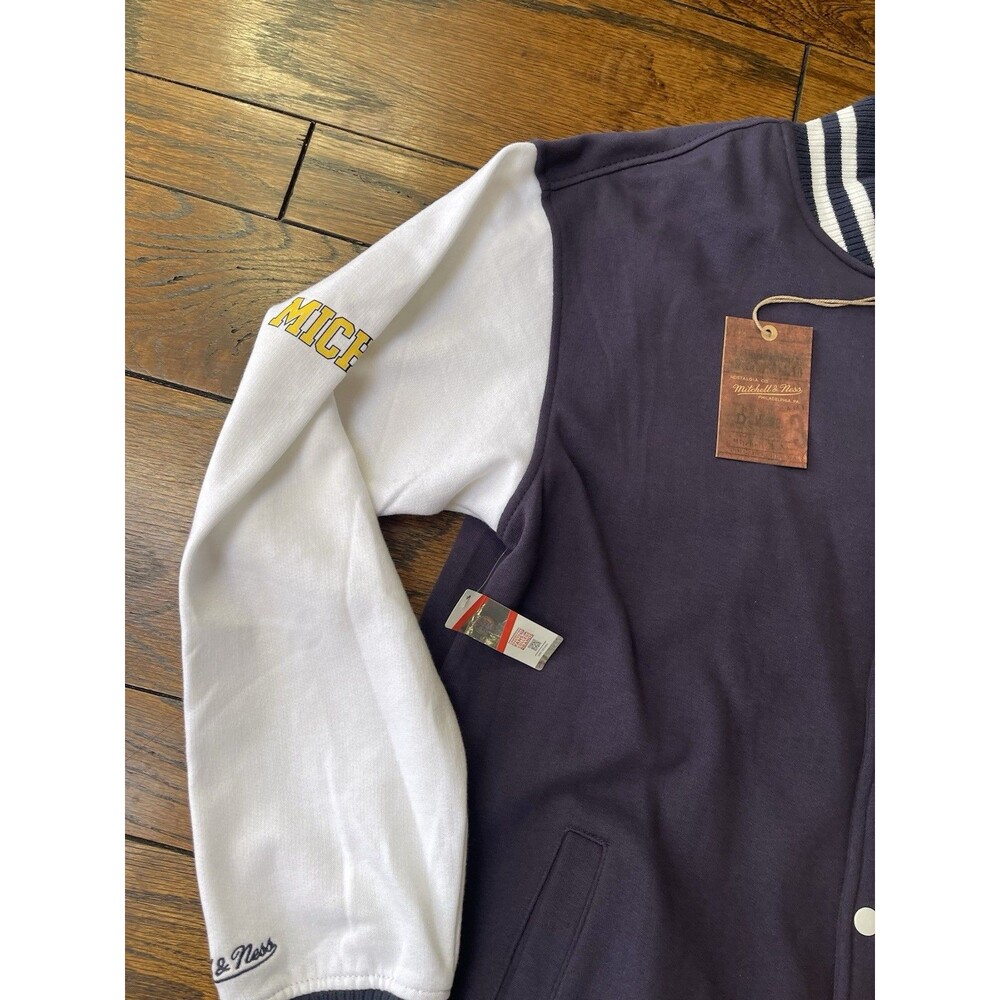 U Of M Michigan Jacket  Large Tall - Picture 2 of 11